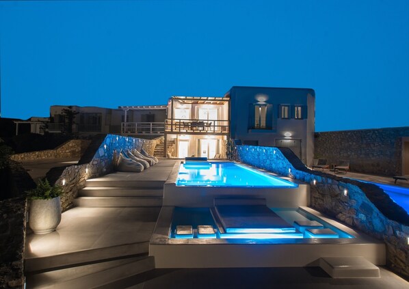 Outdoor pool - Seaside Serenity (Mykonos)