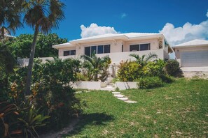 Front of property - Flipper'S Haven: Tropical Retreat (North Palmetto Point)