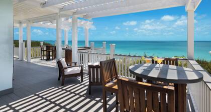 Island Getaway: Charming Cottage Steps From The Beach