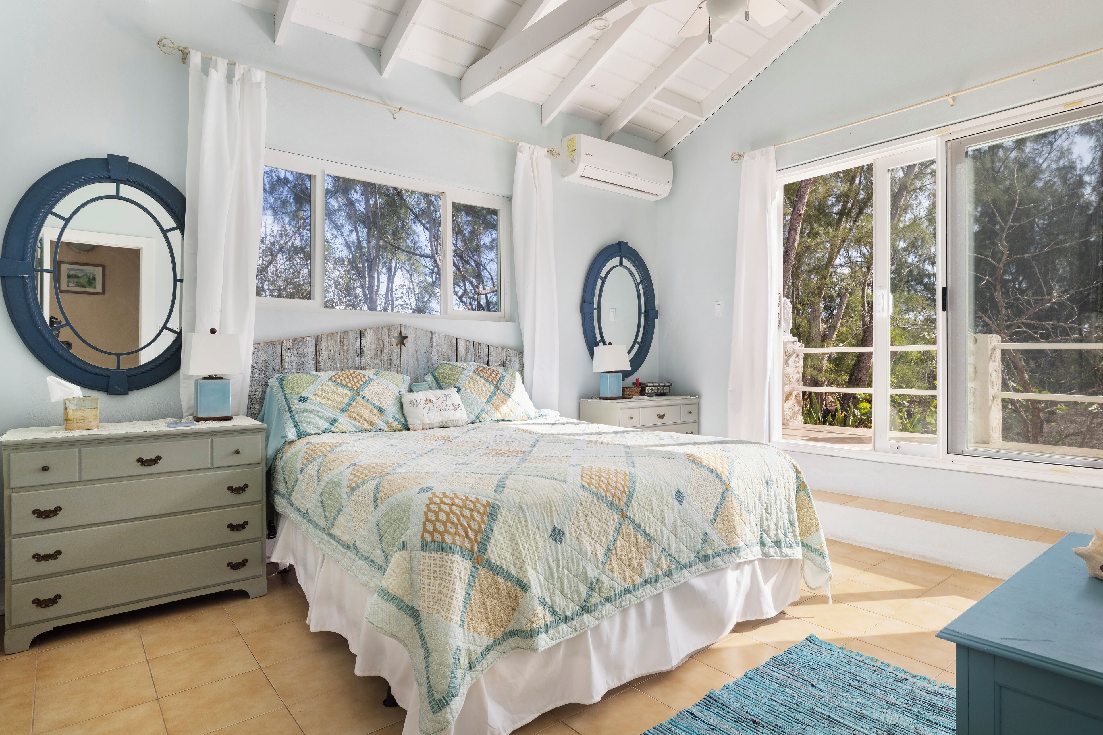 Villa | Premium bedding, individually decorated, individually furnished