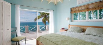 Island Paradise: Secluded Beachfront Retreat With Pool