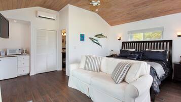 Villa | Individually decorated, individually furnished, free WiFi, bed sheets