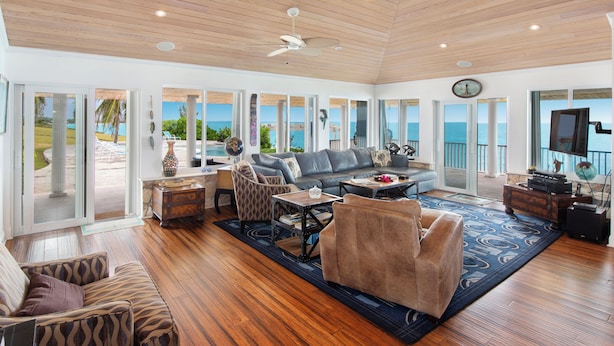 Interior - Banks Road Beauty: Luxury Home With Pool (Rainbow Bay)