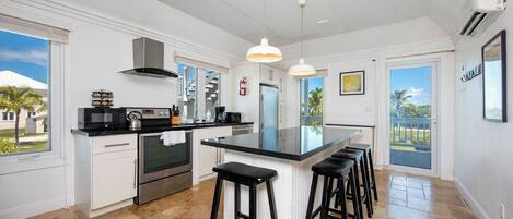 Villa | Private kitchen | Full-size fridge, microwave, oven, stovetop