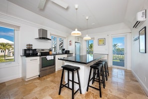 Villa | Private kitchen | Full-size fridge, microwave, oven, stovetop
