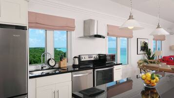 Villa | Cuisine privée | Grand réfrigérateur, micro-ondes, four, plaque de cuisson