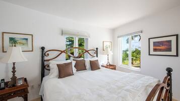 Villa | Individually decorated, individually furnished, free WiFi, bed sheets