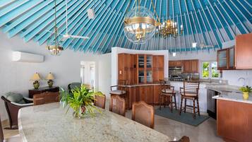 Villa | Eigene Küche