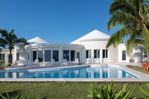 Outdoor pool - Exquisite Retreat: Contemporary Estate On Pink Sand Beach (Double Bay)