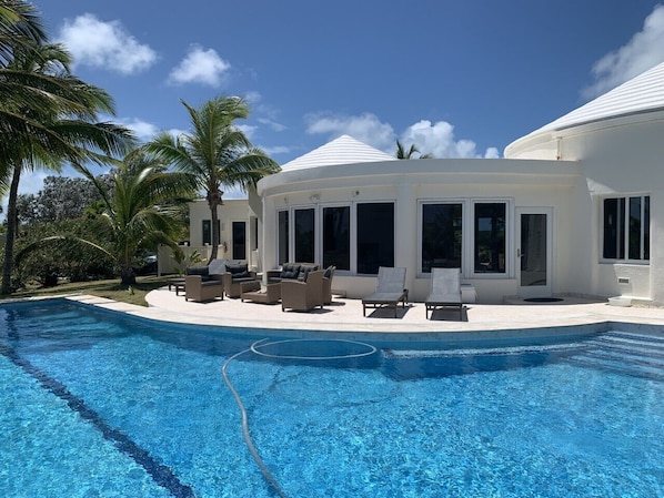 Piscine extérieure