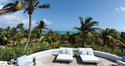 Secluded Paradise: Grand Estate With Kayaks And Snorkeling