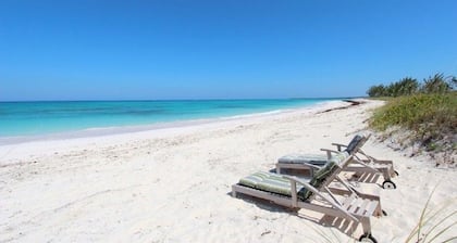 Secluded Paradise: Grand Estate With Kayaks And Snorkeling