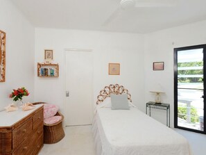 Villa | Premium bedding, individually decorated, individually furnished