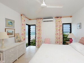 Villa | Beach/ocean view