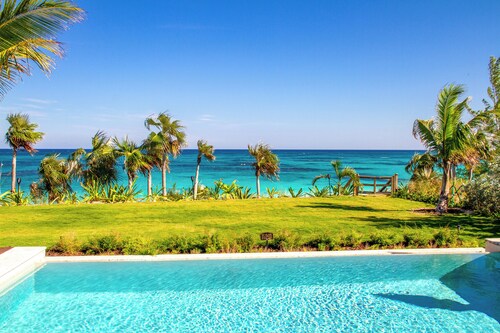 Wild Orchid Hideaway: Lux Beachfront Sanctuary