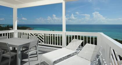 Coastal Haven: Charming Beachfront Cottage With Pool