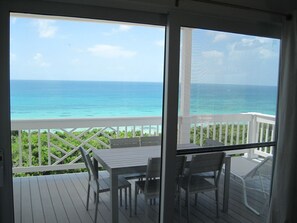 Interior - Coastal Haven: Charming Beachfront Cottage With Pool (Governor's Harbour)