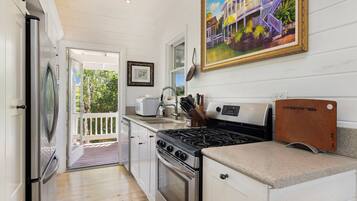 Villa | Eigene Küche | Großer Kühlschrank, Mikrowelle, Ofen, Herdplatte