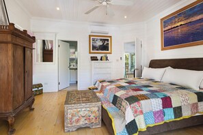 Villa | 2 bedrooms, individually decorated, individually furnished, desk