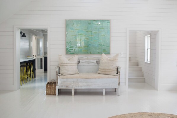 Interior - Beachfront Bliss: Luxury Dunmore Town Home With Pool (Dunmore Town)