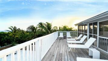 Villa | Terrace/patio