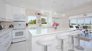Villa | Özel mutfak | Kahve/çay makinesi, tam boy buzdolabı, mikrodalga fırın, fırın 