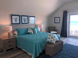 Individually decorated, individually furnished, free WiFi, bed sheets - Oceanfront Elegance: New Home With Dock, Kayaks, And Pool (Governor's Harbour)