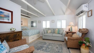 Villa | Premium bedding, individually decorated, individually furnished