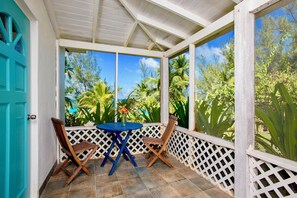 Villa | Garden view - Pink Sands Retreat: Beachfront Cottage With Views (North Palmetto Point)