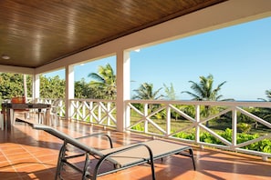 Villa | Terrace/patio