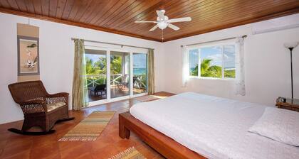 Seaside Splendor: Luxury Villa With Private Beach Access