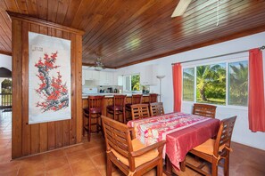 Dining - Seaside Splendor: Luxury Villa With Private Beach Access (Governor's Harbour)