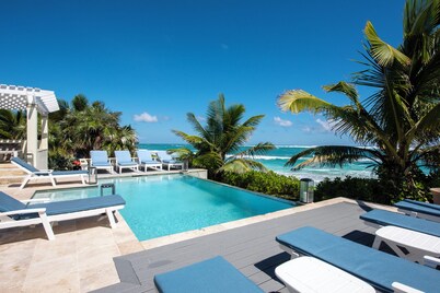 Caribbean Dream: Luxurious Villa With Private Beach Access