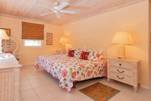 Villa | Individually decorated, individually furnished, free WiFi, bed sheets - Island Oasis: Beachfront Retreat With Infinity Pool (Governor's Harbour)