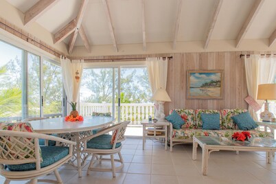 Island Oasis: Beachfront Retreat With Infinity Pool