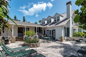 Exterior - Captain'S Quarters: Restored Waterfront Home With Sunset Views (Governor's Harbour)