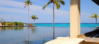 Contemporary Comfort: Stunning Villa With Pool & Restaurant