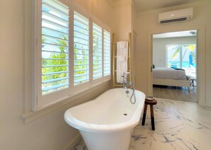 Villa | Bathroom