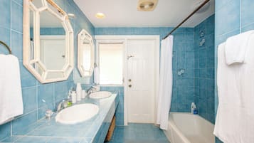 Villa | Badezimmer