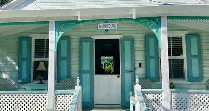 Island Serenity: Charming Watercolor Cottage Near Beach