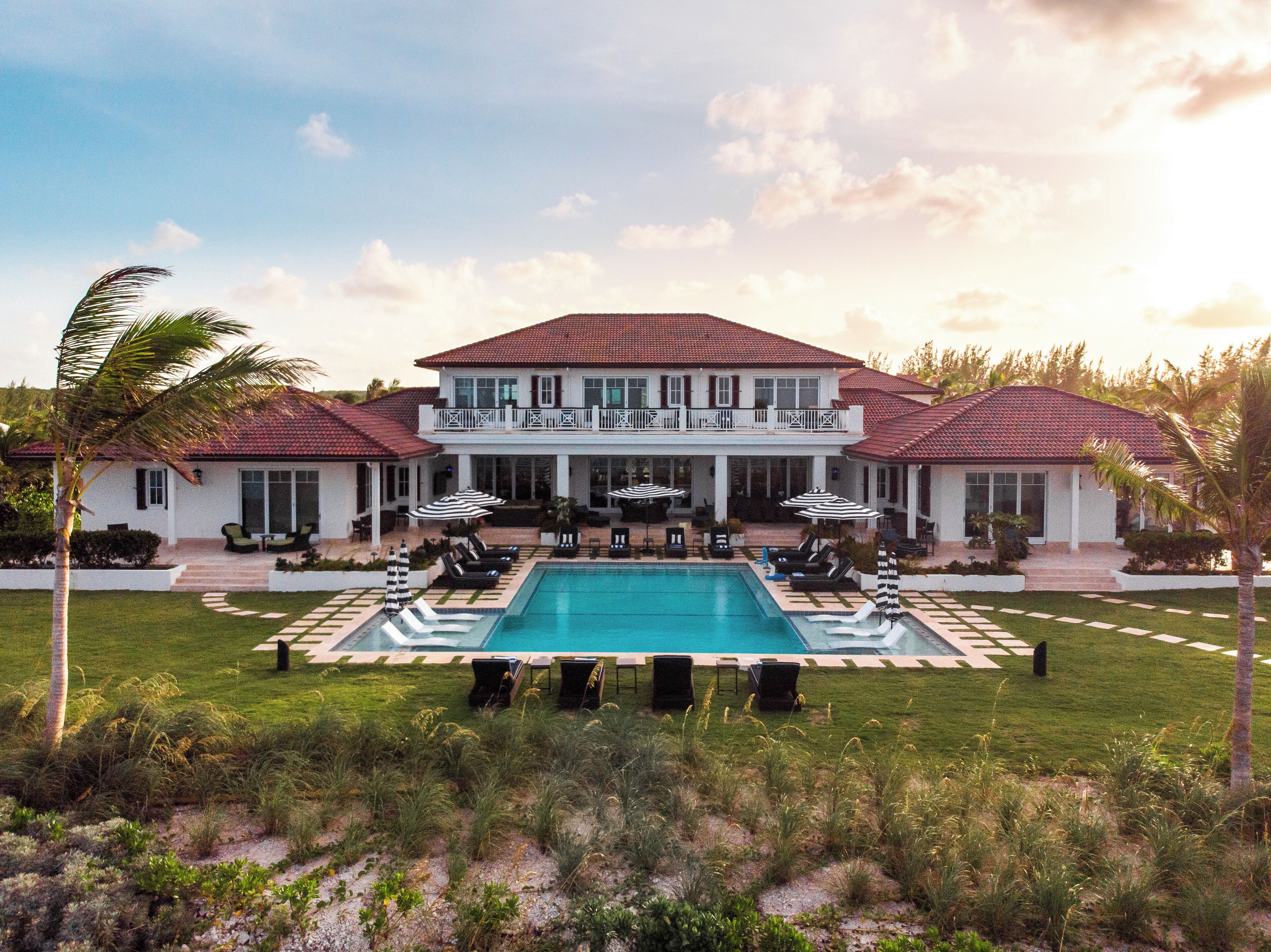 Kolam renang outdoor