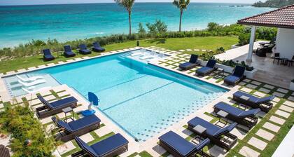 Island Haven: Oceanfront Retreat With Infinity Pool
