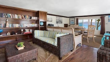 Villa | Living area