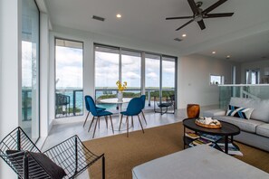 Interior - Beachfront Beauty: Luxury Estate With Infinity Pool And Spa (Double Bay)