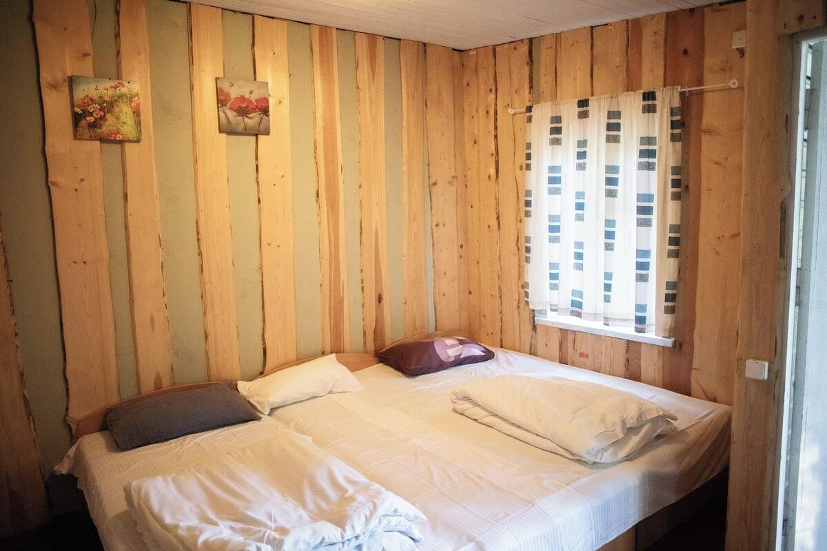 Eenvoudige kamer, uitzicht op tuin | 1 slaapkamer