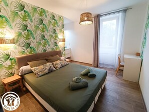 4 bedrooms, free WiFi - La Bergerie - CREGOLS (CREGOLS)