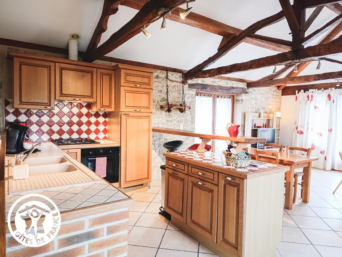 Réfrigérateur, micro-ondes, lave-vaisselle