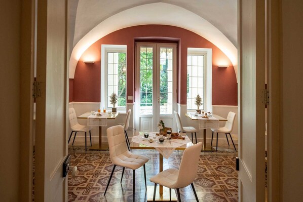 Free daily cooked-to-order breakfast - Palazzo Bove 2 - Villa Dagmar (Galatone)