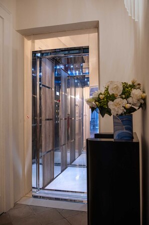 Lift - Palazzo Bove 2 - Villa Dagmar (Galatone)