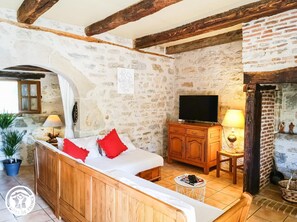 2 bedrooms, free WiFi